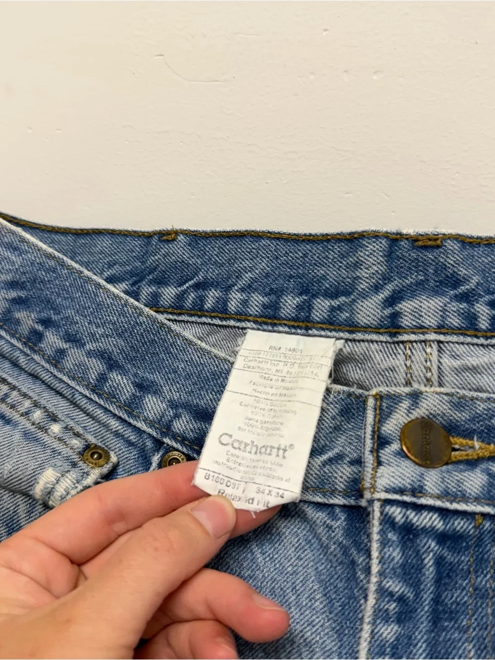 Vtg Carhartt Jeans Men 33x33 B160 D9T Relaxed Fit Distressed Denim Medium Wash